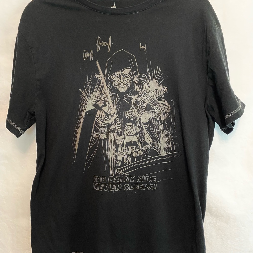 Disney Star Wars The Dark Side Never Sleeps Black T Shirt Sz M